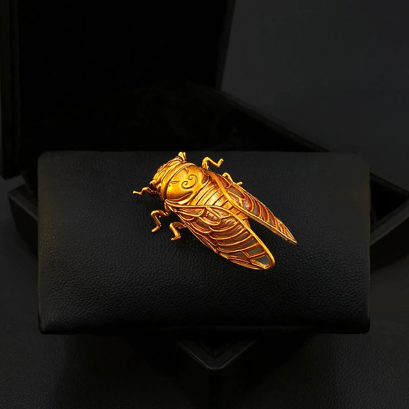 Golden Cicada Brooch with Beau - Women Accessories Meaning 评论和价格