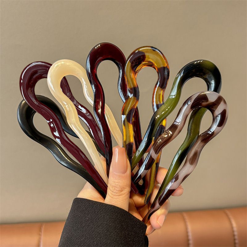 Elegant Acrylic U-shaped Hairp - Women'S Accessories List 评论和价格